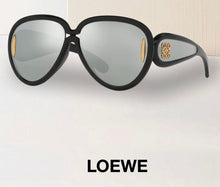 Load image into Gallery viewer, Sunglasses
