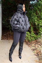 Load image into Gallery viewer, Let’s Link| Puffer coat
